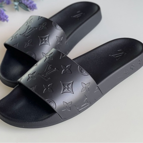 Luis Vuitton waterfront Men’s Slides UK 7 1/2 - US 8 1/2 - Picture 5 of 8